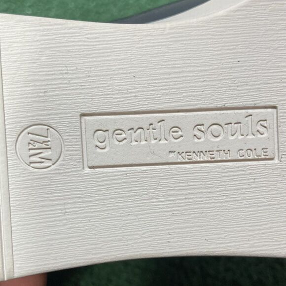 New Kenneth Cole Gentle Souls high top sneakers women’s size 7.5 (OKPM-07-096) - Picture 10 of 10